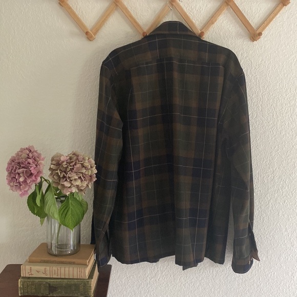 Land’s End Wool Button-Up Shirt - Picture 3 of 3